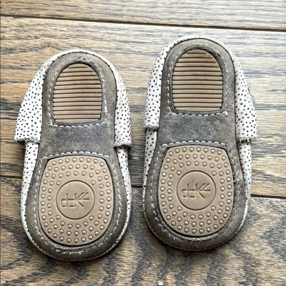 White and Black Baby Walker Shoes with T-Strap and Bow Freshly picked free ship
